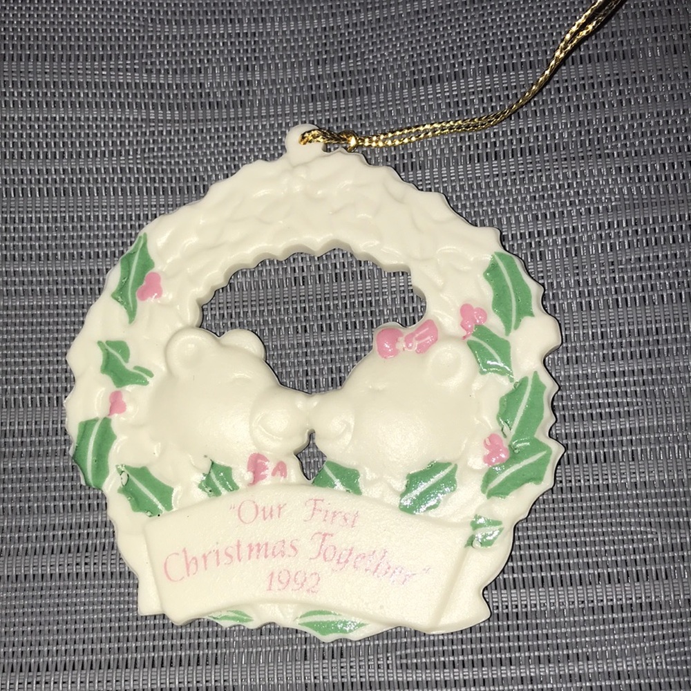 Avon Vintage 1992 Our First Christmas Together Kissing Bears Porcelain Ornament
